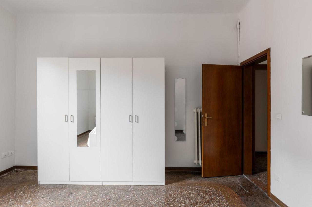 Alessandrini Apartment Alla Finestrella By Wonderful Italy Bologna Bagian luar foto