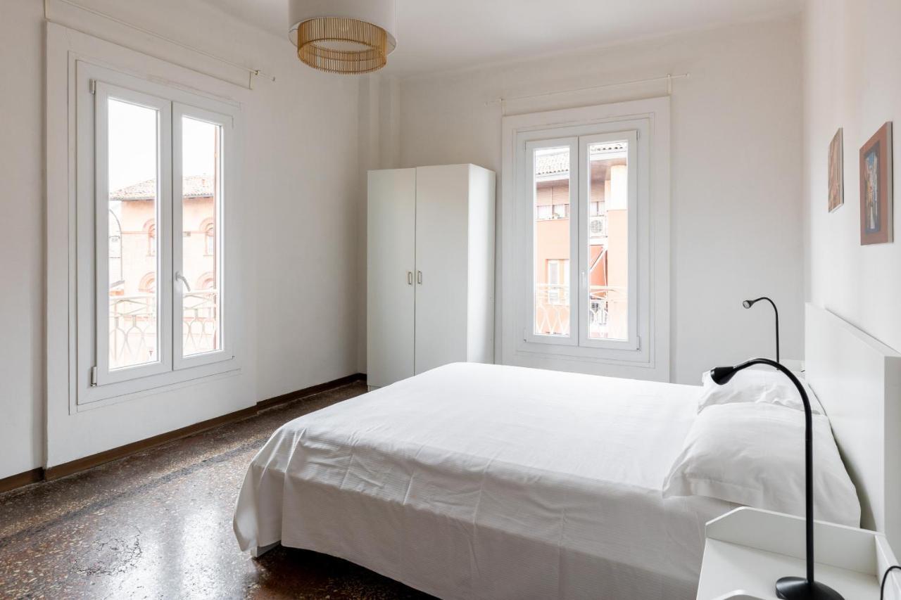 Alessandrini Apartment Alla Finestrella By Wonderful Italy Bologna Bagian luar foto
