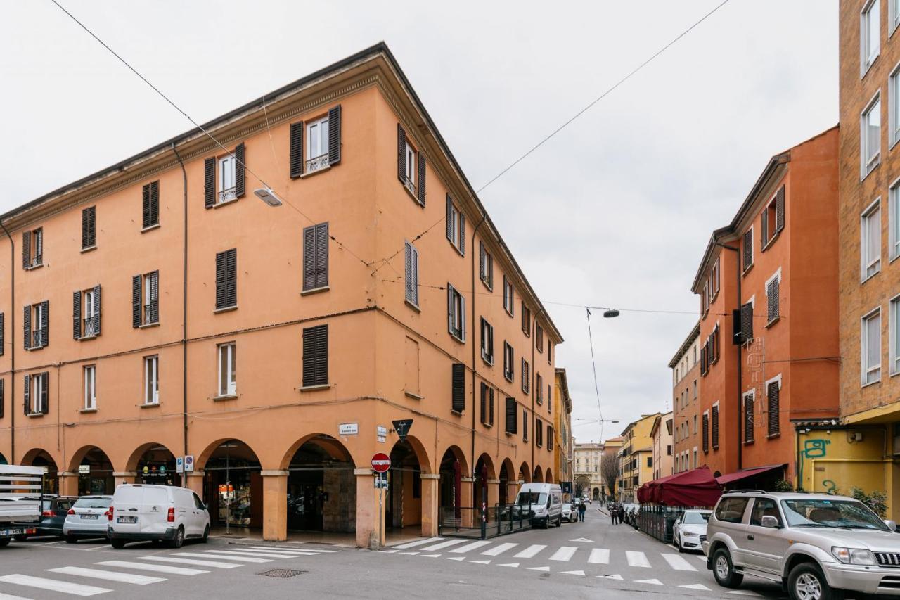 Alessandrini Apartment Alla Finestrella By Wonderful Italy Bologna Bagian luar foto